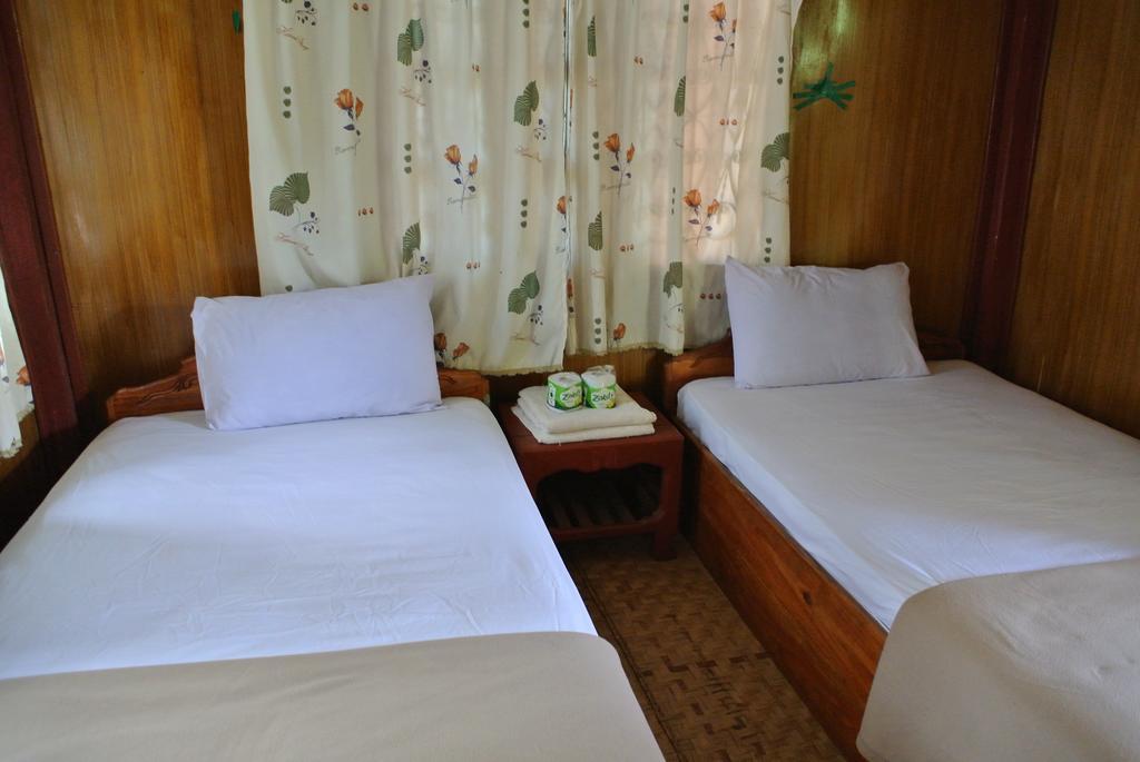 Dalom Guesthouse Ban Dondét Екстериор снимка