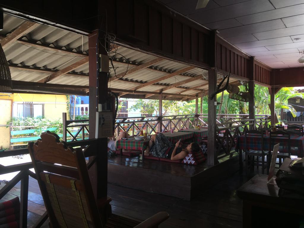 Dalom Guesthouse Ban Dondét Екстериор снимка