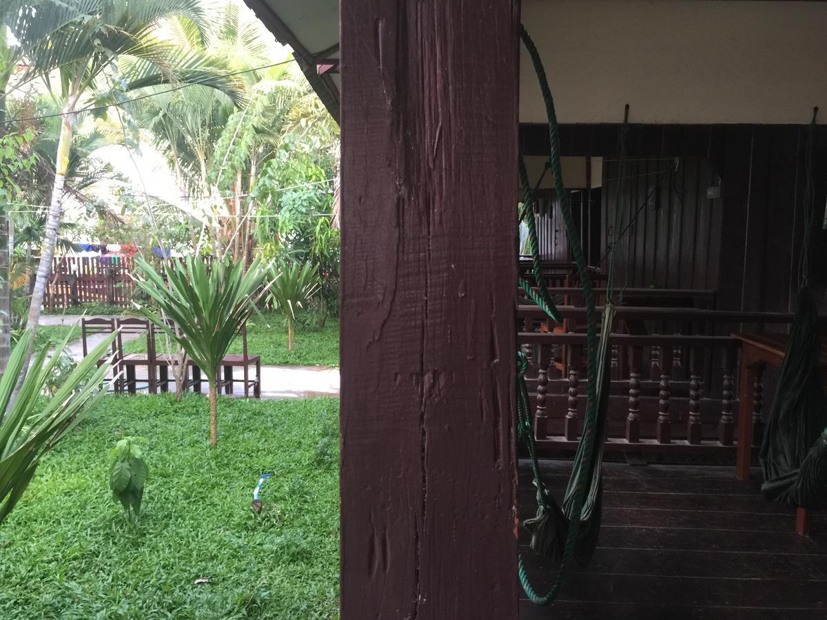 Dalom Guesthouse Ban Dondét Екстериор снимка