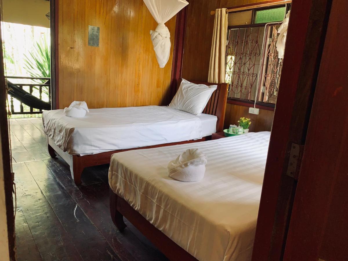 Dalom Guesthouse Ban Dondét Екстериор снимка