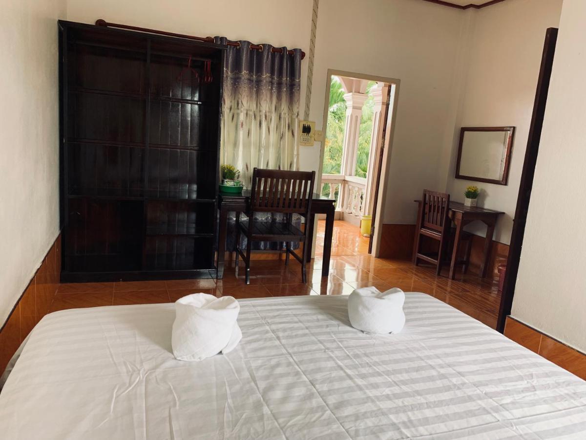 Dalom Guesthouse Ban Dondét Екстериор снимка