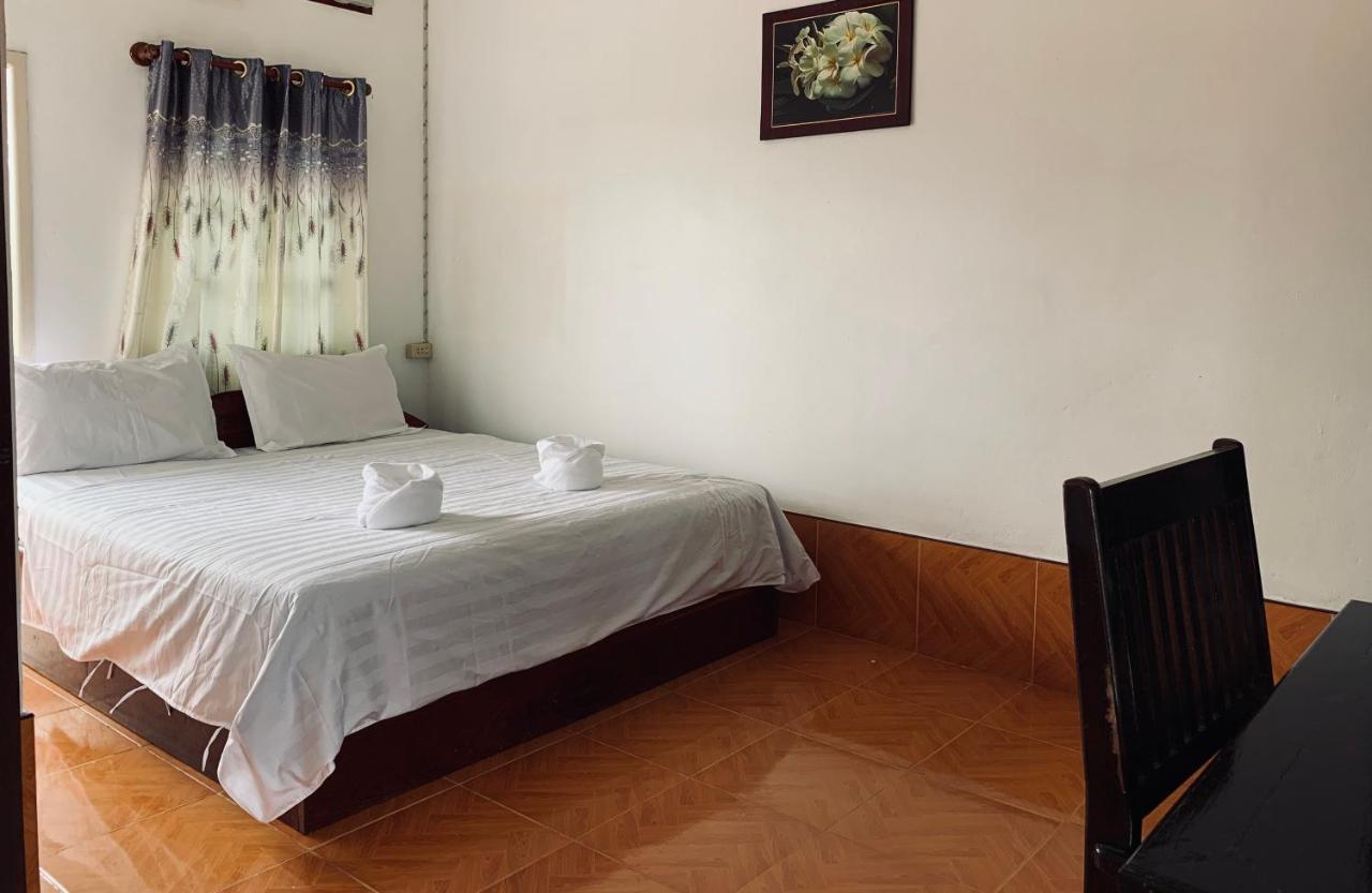 Dalom Guesthouse Ban Dondét Екстериор снимка